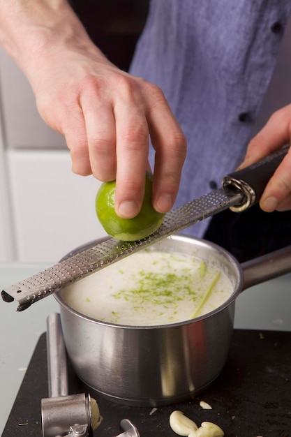 Foto prossimo piano della preparazione del cibo