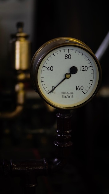 Photo close-up of pressure gauge