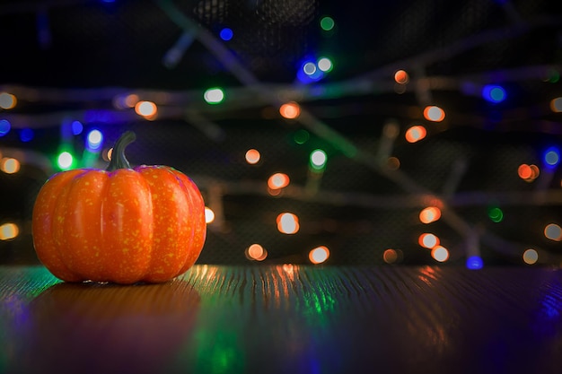 Foto prossimo piano di una zucca sul tavolo