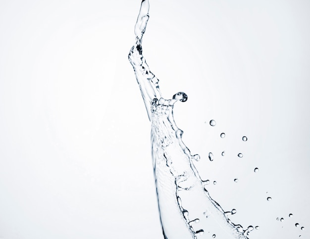 Photo close-up realistic water dynamic on white background