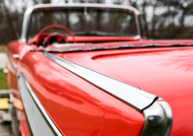 Photo close-up of red vintage car