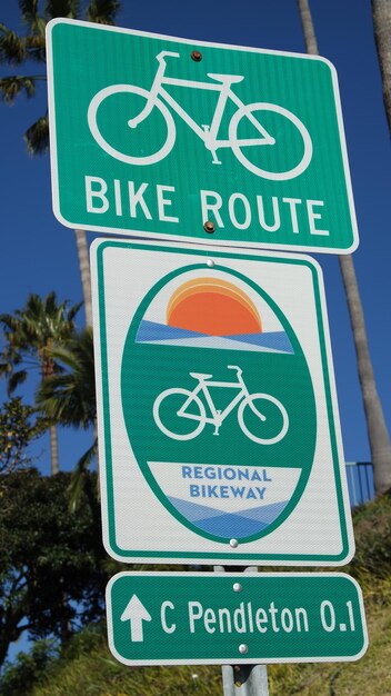 Photo close-up of road sign