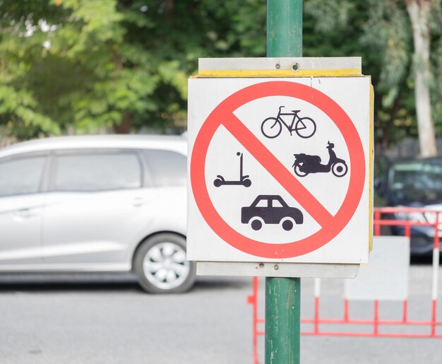 Photo close-up of road sign