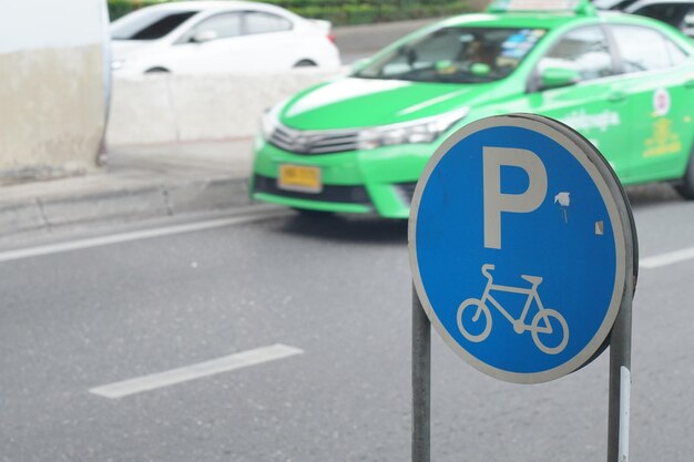 Photo close-up of road sign