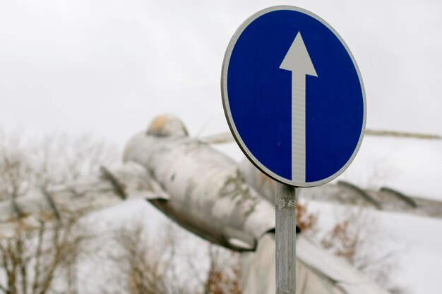 Photo close-up of road sign