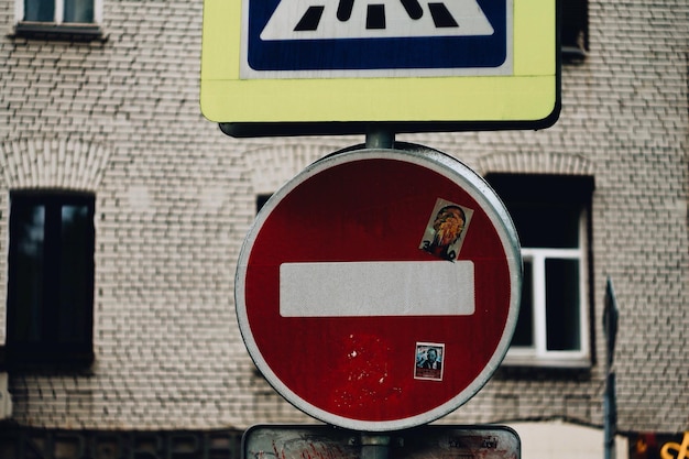 Photo close-up of road sign