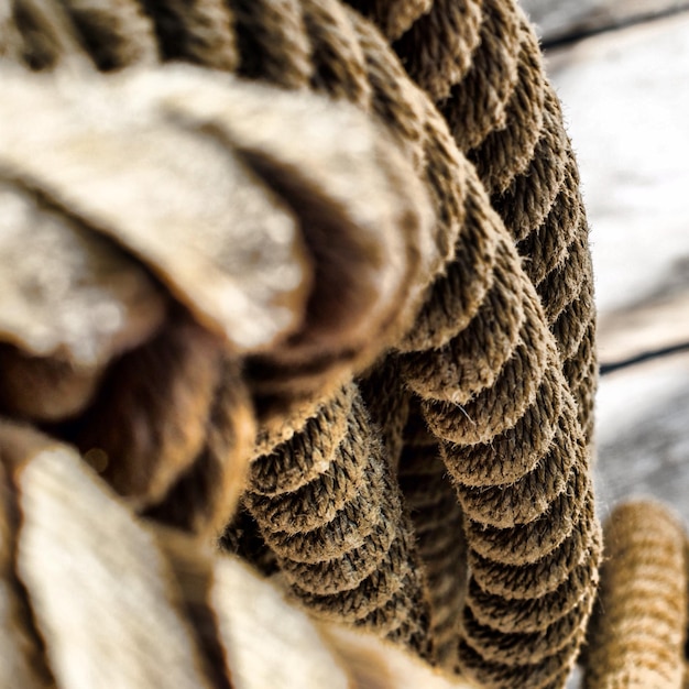 Photo close-up of rope against blurred background