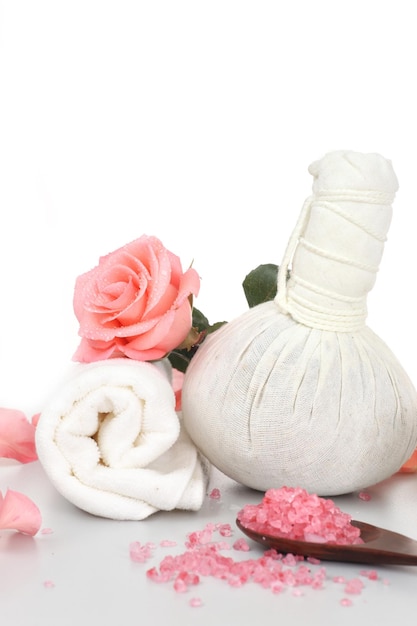 Photo close-up of roses against white background