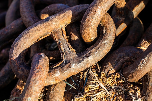 Photo close-up of rusty chain