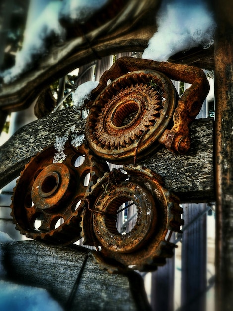 Photo close-up of rusty gears