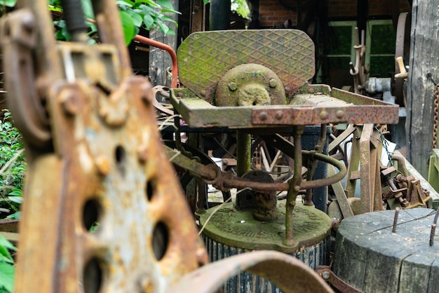 Photo close-up of rusty machine part