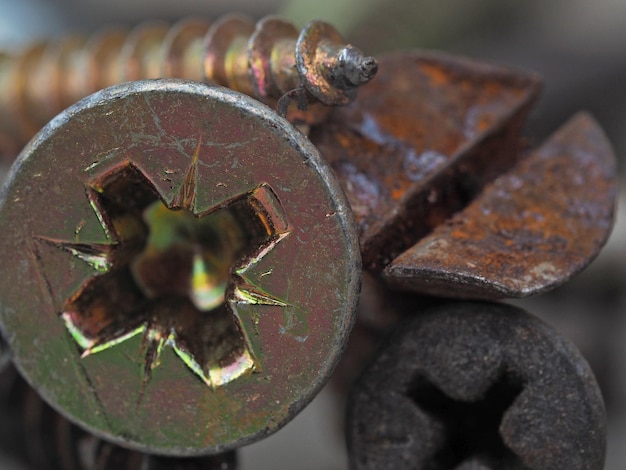 Foto prossimo piano di metallo arrugginito