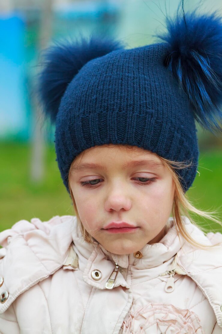 Photo close-up of sad girl in park