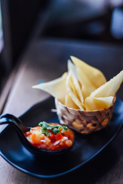 Photo close-up of salad served on plate