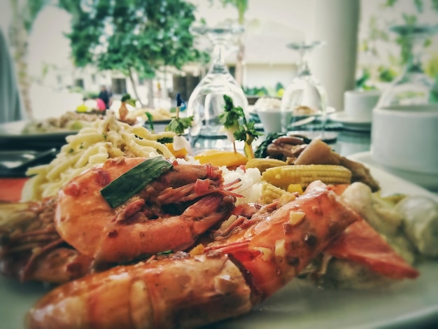 Photo close-up of seafood in plate