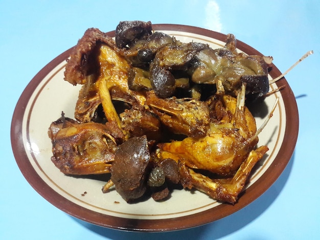 접시 에 넣은 음식 의 클로즈업