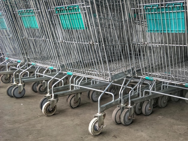 Photo close-up of shopping carts