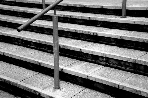 Photo close-up of steps and railing