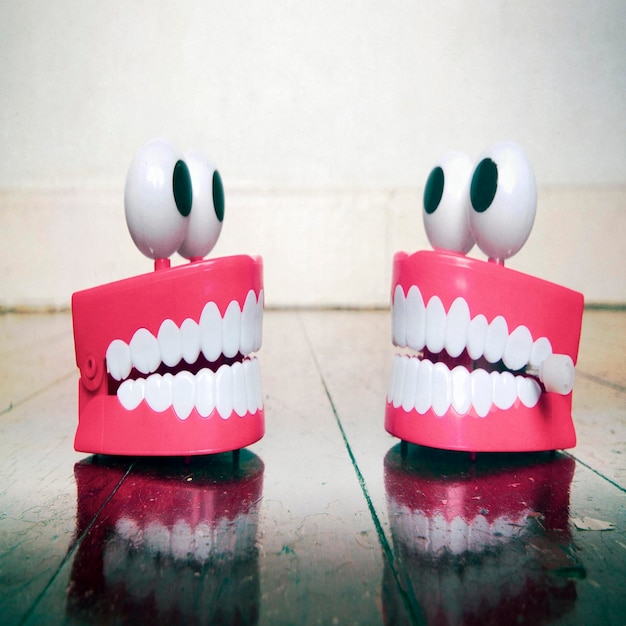 Photo close-up of stuffed toy on table