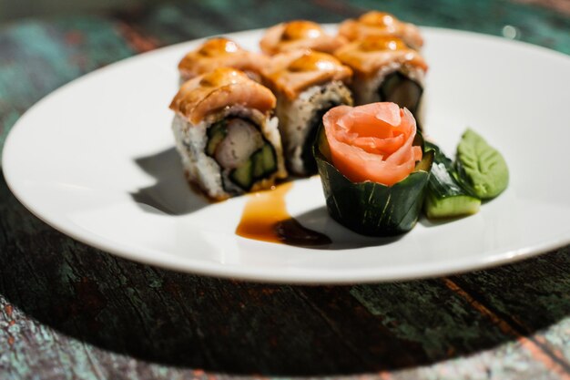 Photo close-up of sushi served in plate