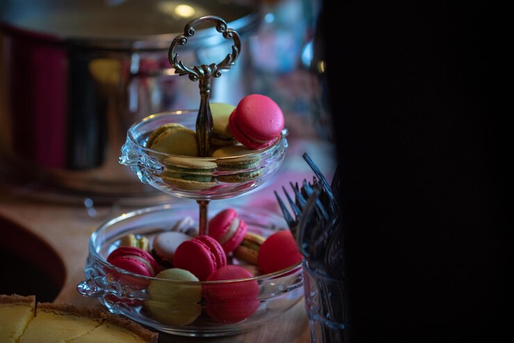 Photo close-up of sweets in glass bowl on table