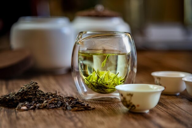 Photo close-up of tea served on table