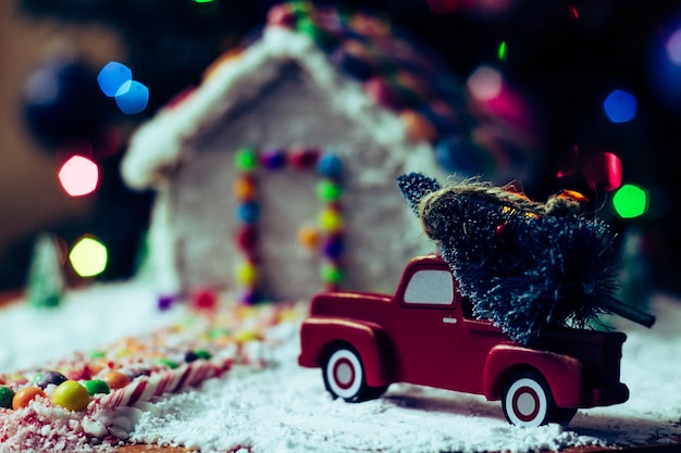 Photo close-up of toy car on street