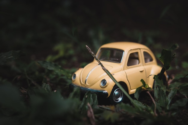 Foto prossimo piano di un'auto giocattolo