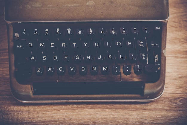 Photo close-up of typewriter on table