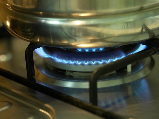 Photo close-up of utensil on stove in kitchen