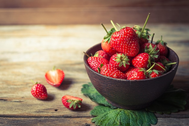Close-up van aardbeien in een kom