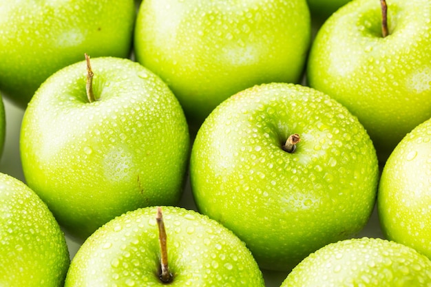 Close-up van biologische Granny Smith-appels.