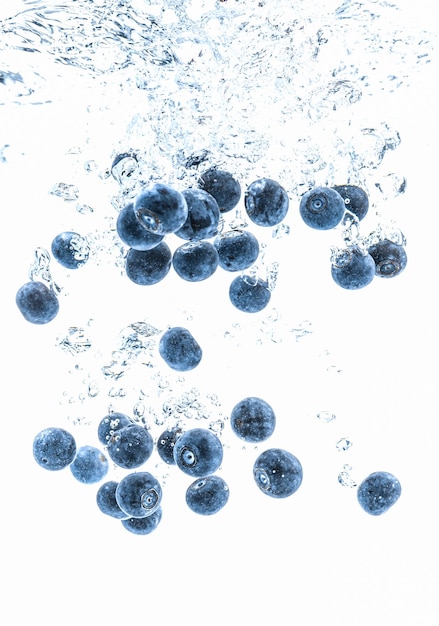 Foto close-up van bubbels op witte achtergrond