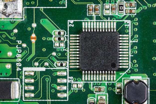 Close-up van computerchip op een deel van elektronische printplaat