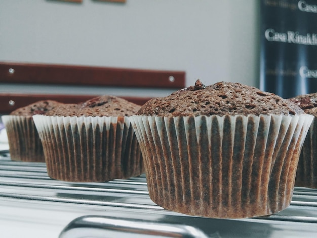 Foto close-up van cupcakes op tafel