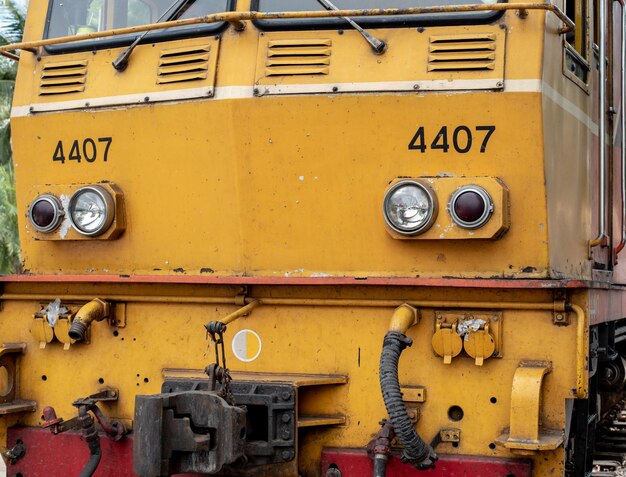 Foto close-up van de gele trein