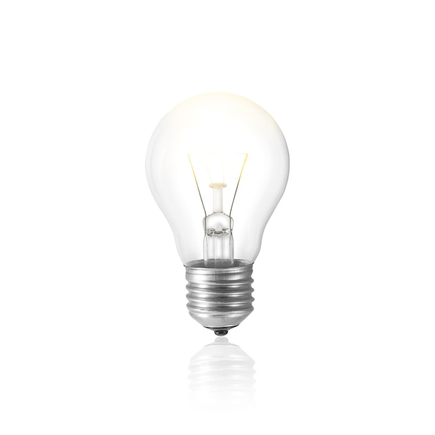 Close-up van de gloeilamp tegen een witte achtergrond