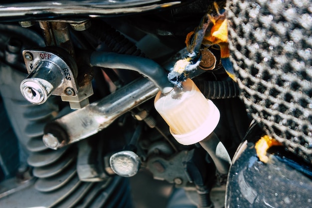 Foto close-up van de motor van een motorfiets