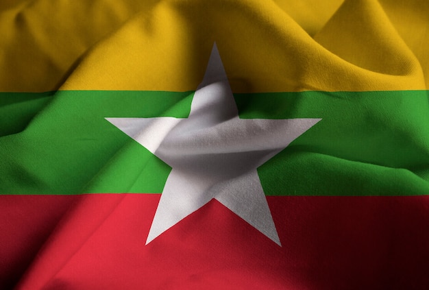 Close-up van de ruige Myanmar vlag, Myanmar vlag waait in de wind