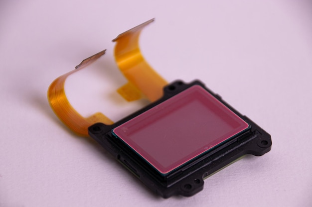 Foto close-up van de sensor van een spiegelreflexcamera en de printplaat