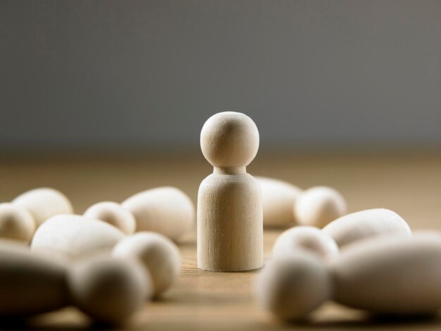 Close-up van de witte stapel op tafel