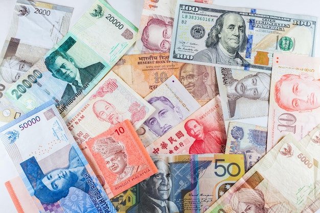 Close-up van diverse internationale bankbiljetten
