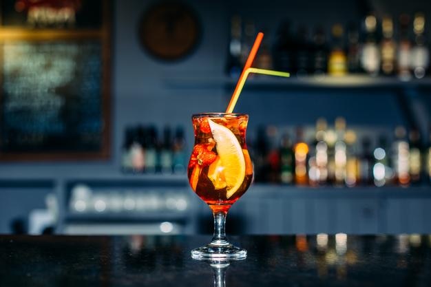 Close-up van drank op tafel