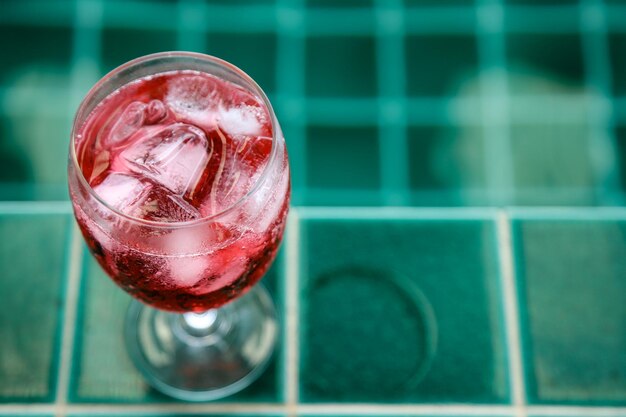 Foto close-up van een cocktail in een glas