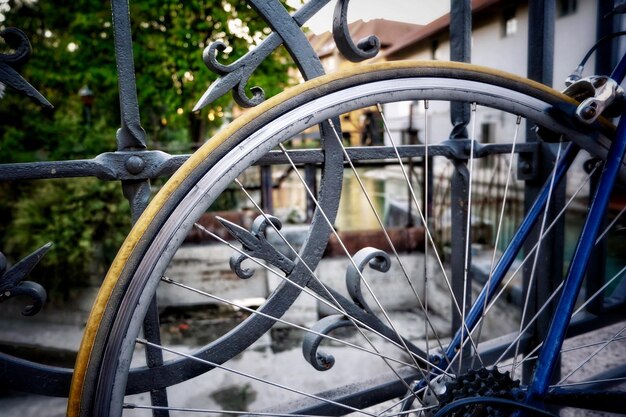 Foto close-up van een fietswiel