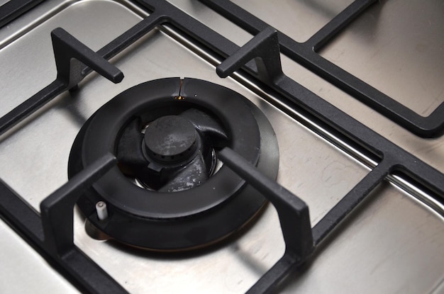 Close-up van een gaskachel in de keuken