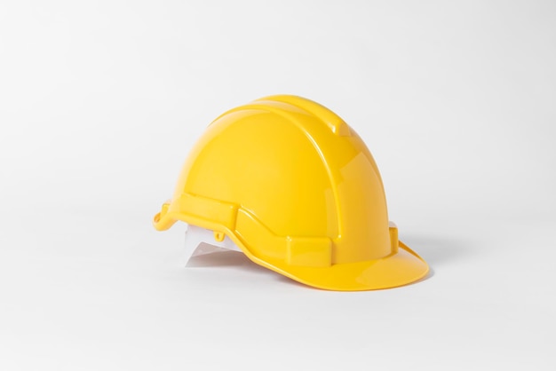 Close-up van een hardhat tegen een witte achtergrond