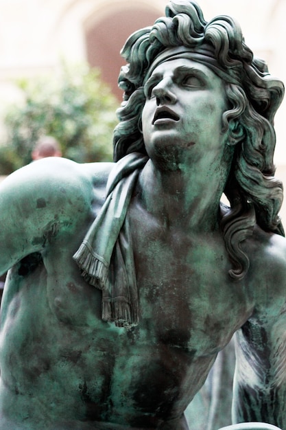 Close-up van een mannelijke sculptuur