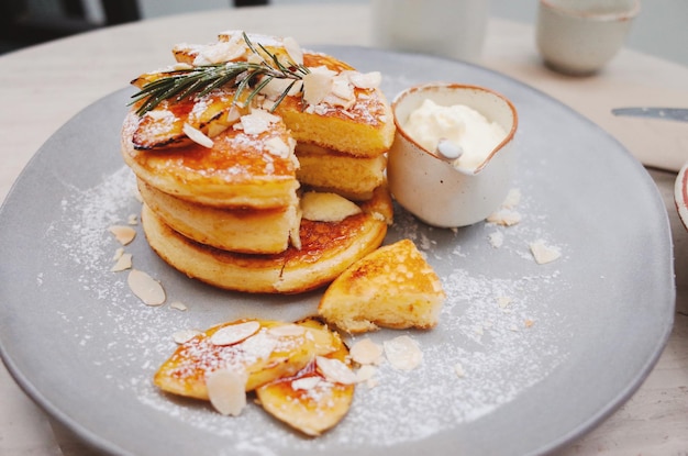 Close-up van een pannenkoek op een bord