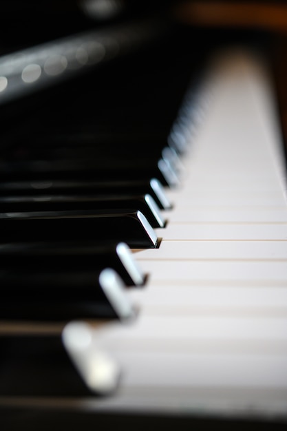 Close-up van een pianotoetsenbord